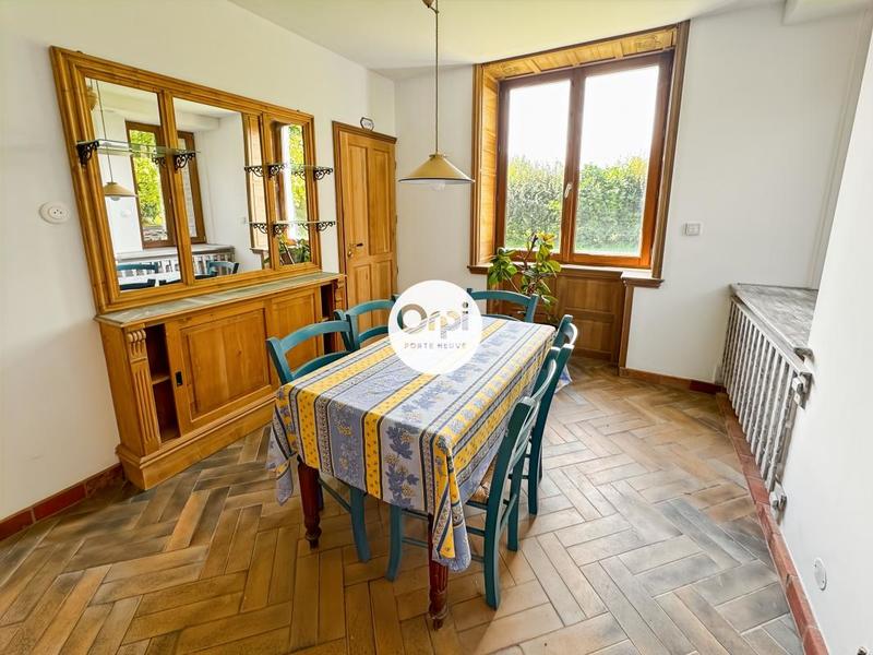 Maison - 259 m² - 7 pièces