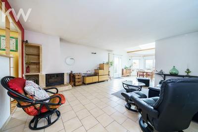 Maison - 148 m² - 6 pièces