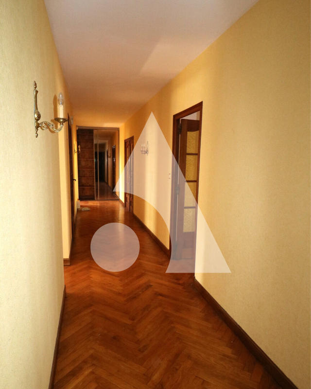 Immeuble - 11 pièces