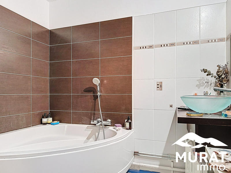 Appartement - 94 m² - 5 pièces