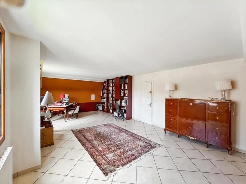 Maison - 213 m² - 6 pièces