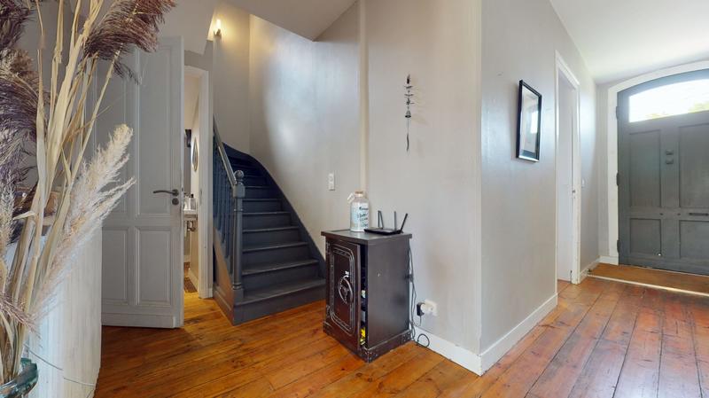 Maison - 215 m² - 7 pièces