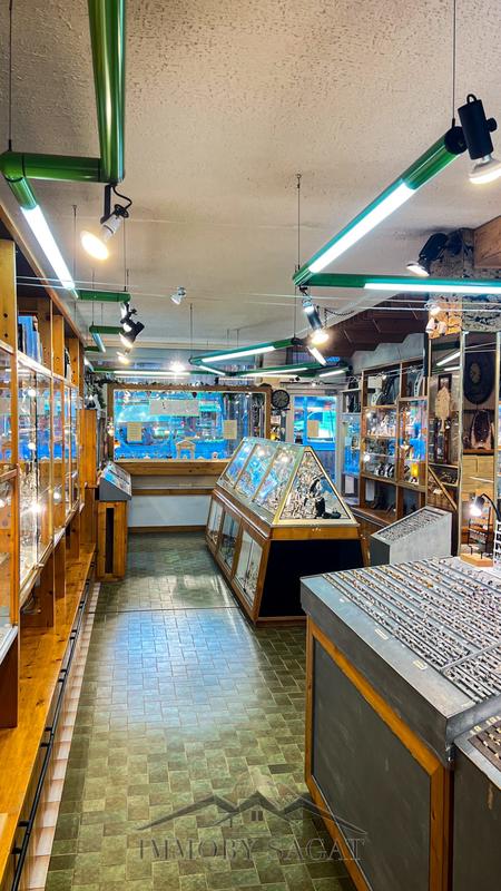 Fonds de commerce - Magasins - 85 m²