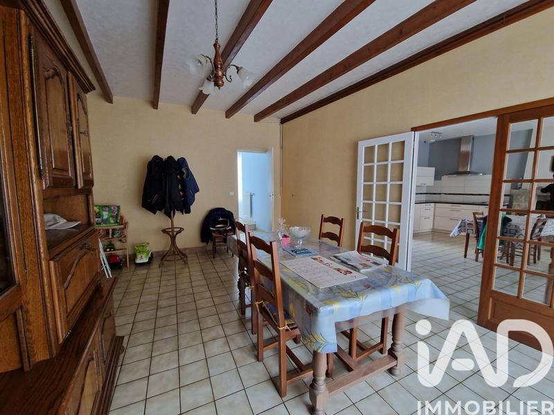Maison - 389 m² - 9 pièces