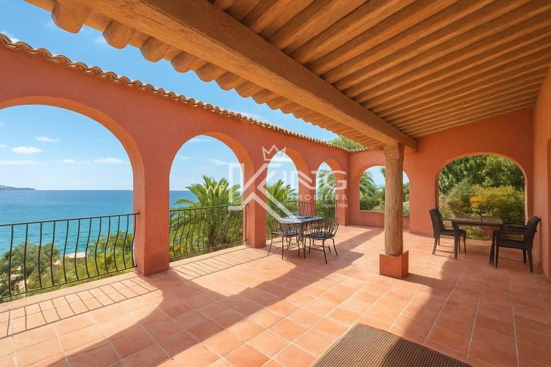 Propriété - 288 m² - 10 pièces