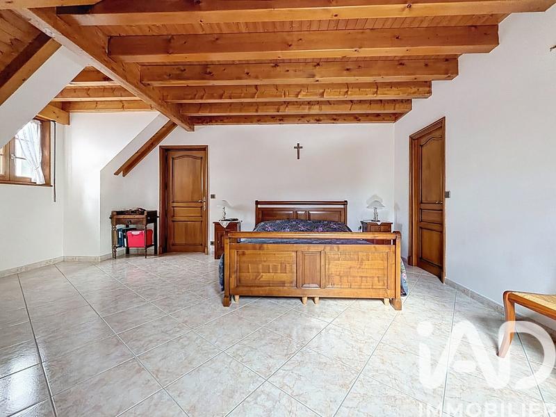 Maison - 290 m² - 8 pièces