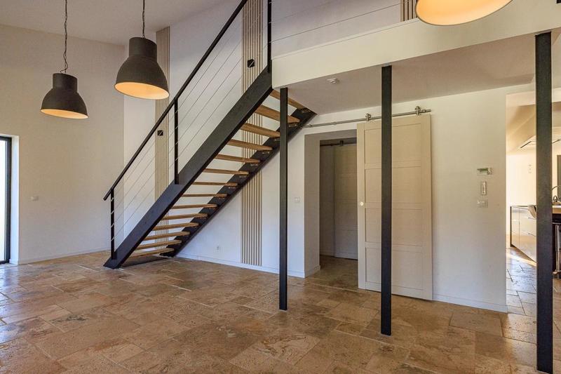 Maison - 302 m² - 8 pièces