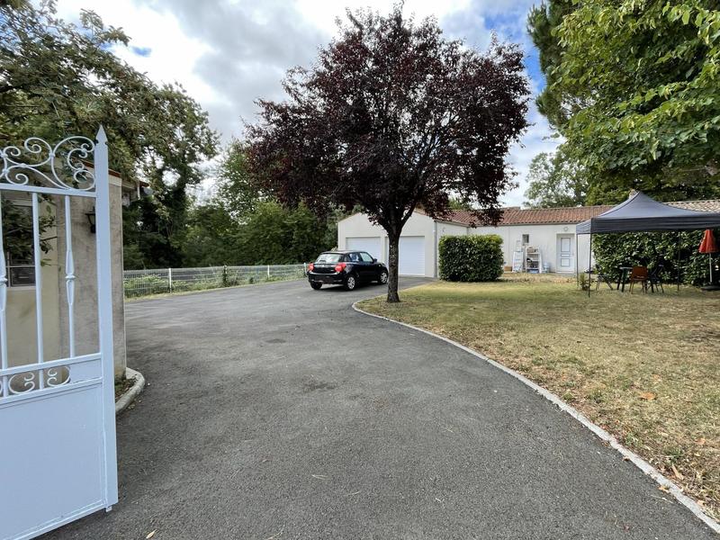 Local commercial - 554 m²