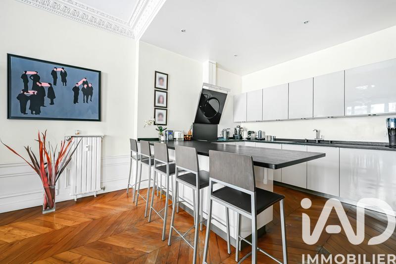 Appartement - 251 m² - 8 pièces