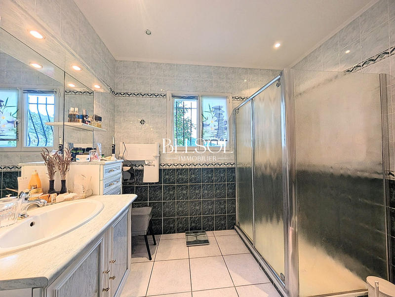 Maison - 155 m² - 6 pièces