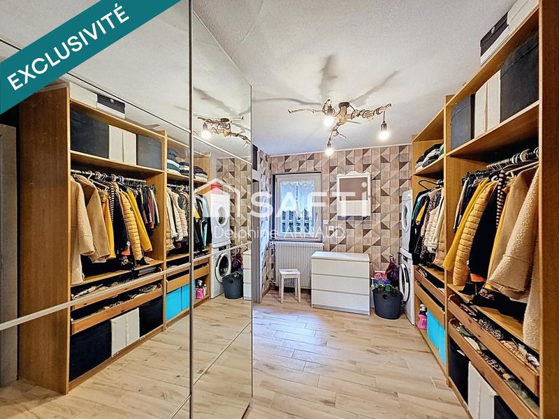 Maison - 285 m² - 10 pièces