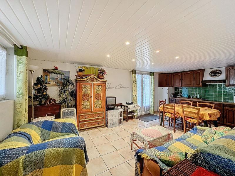 Maison - 195 m² - 8 pièces