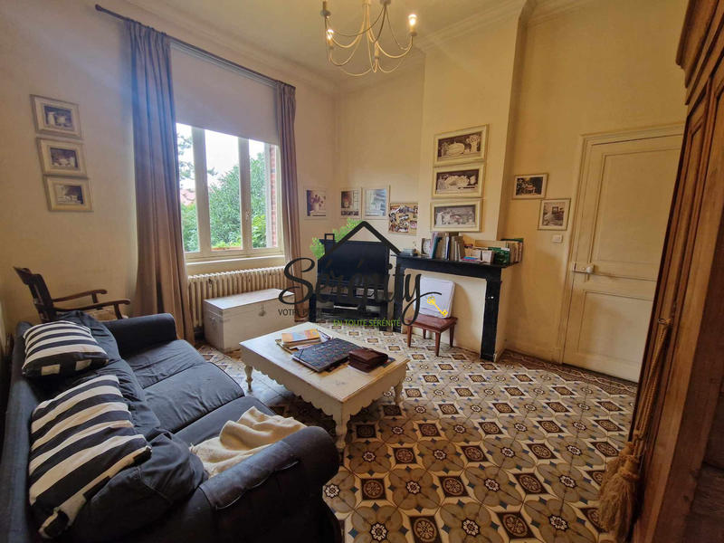 Maison - 180 m² - 8 pièces