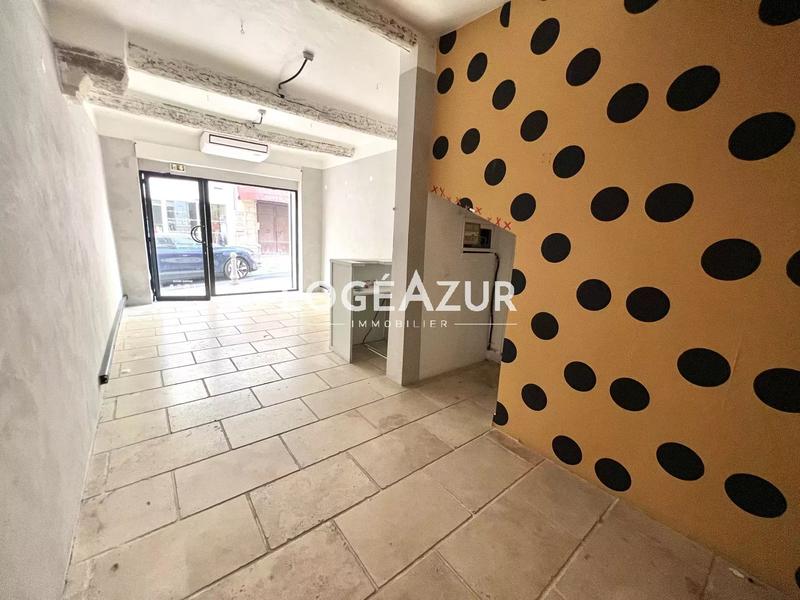 Fonds de commerce - 28 m²