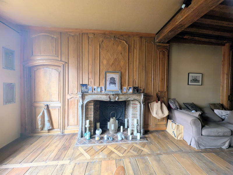 Maison - 242 m² - 8 pièces