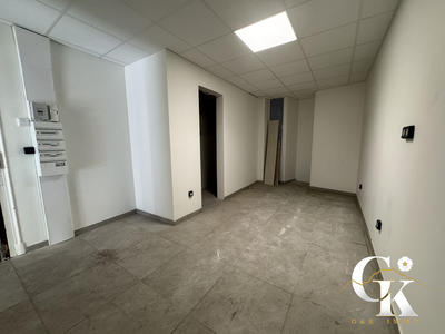 Local commercial - 36 m² - 2 pièces