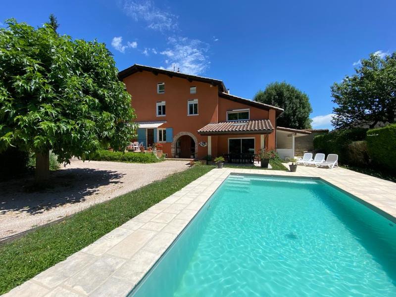 Maison ancienne - 220 m² - 8 pièces