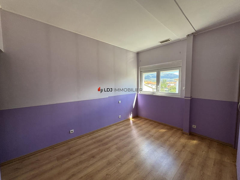 Local commercial - 1 410 m²