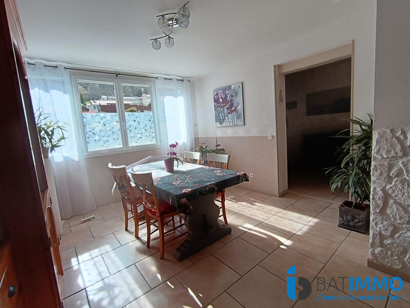 Maison - 197 m² - 7 pièces