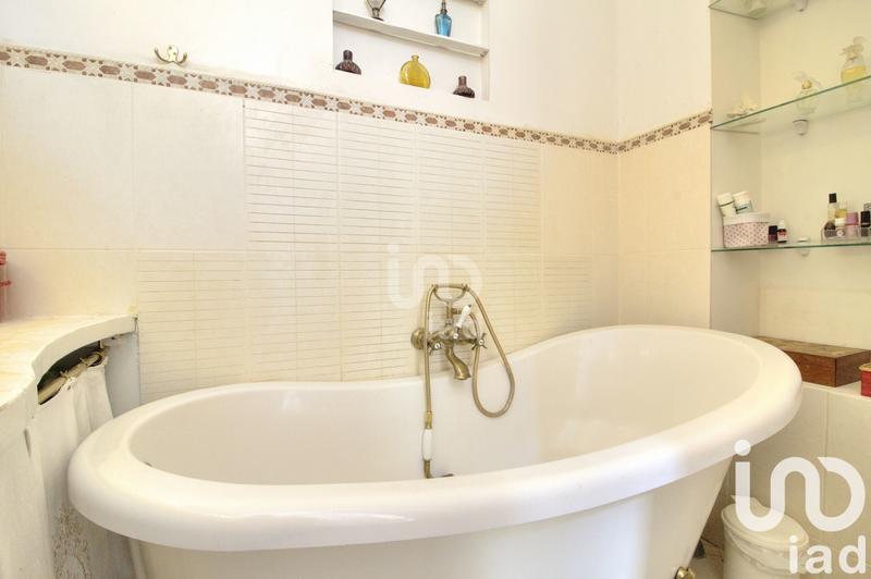 Appartement - 72 m² - 2 pièces