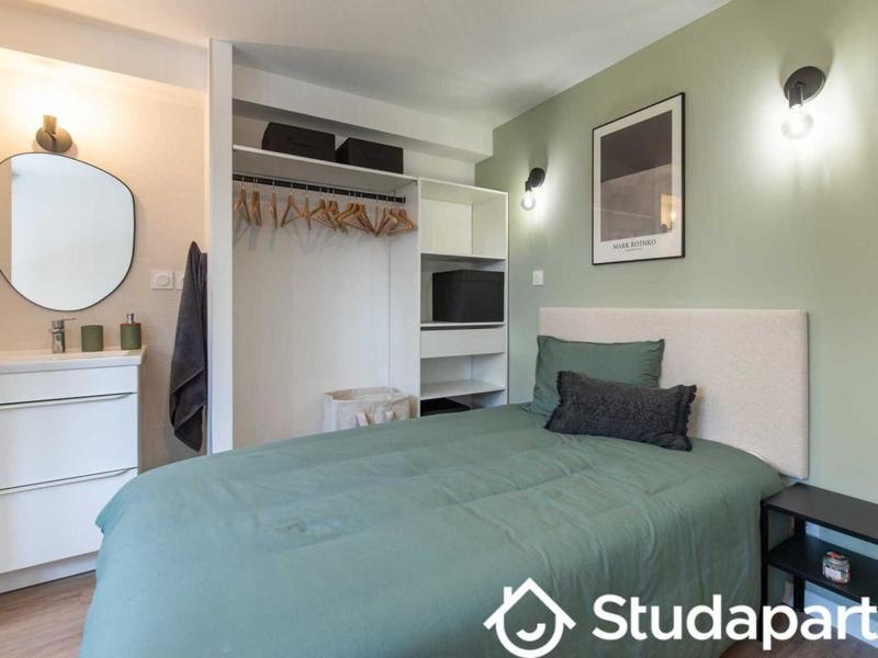 Appartement - 240 m² - 1 pièce