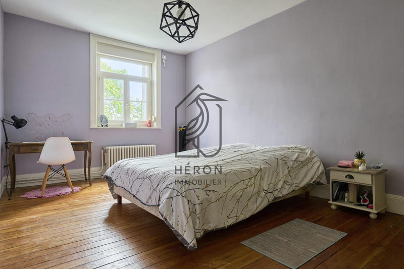 Château - 274 m² - 9 pièces