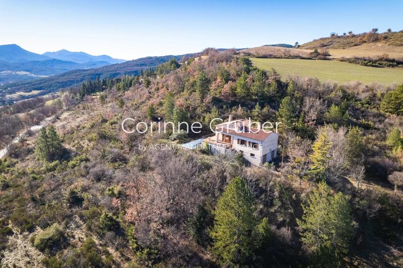 Maison - 94 m² - 5 pièces