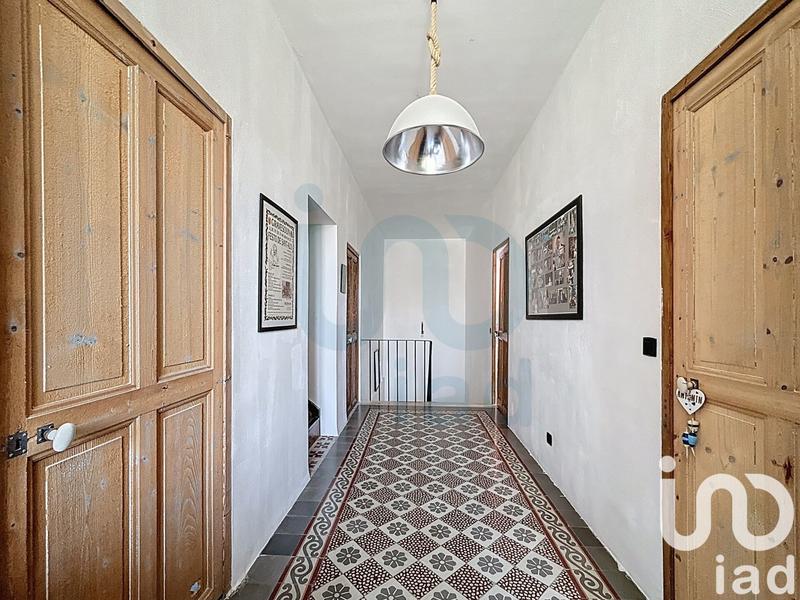 Maison - 250 m² - 6 pièces
