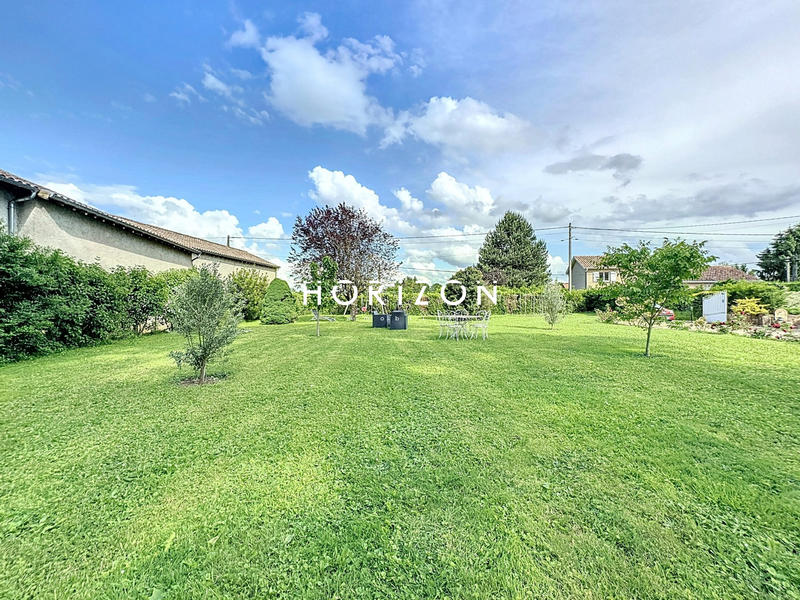 Maison - 201 m² - 6 pièces