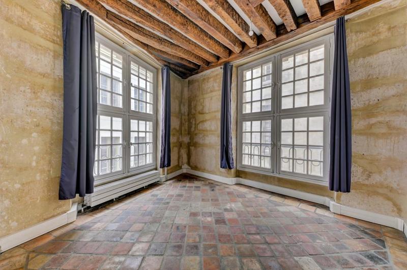 Maison - 573 m² - 6 pièces
