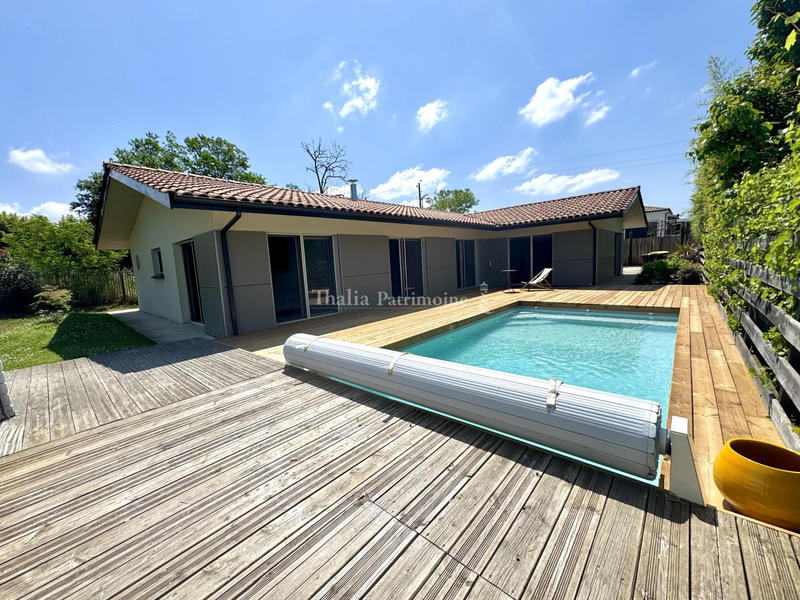 Maison - 175 m² - 5 pièces