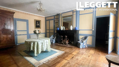 Demeure - 275 m² - 8 pièces