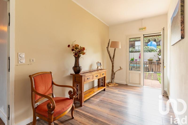 Maison - 238 m² - 13 pièces