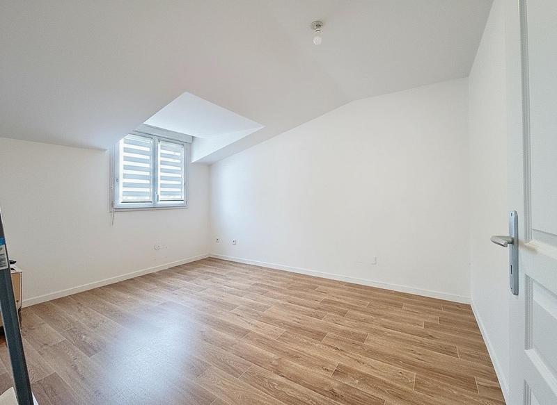 Appartement - 85 m² - 3 pièces