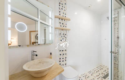 Villa - 270 m² - 10 pièces