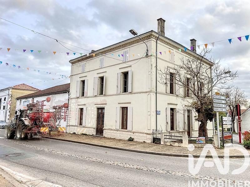 Maison de village - 240 m² - 17 pièces