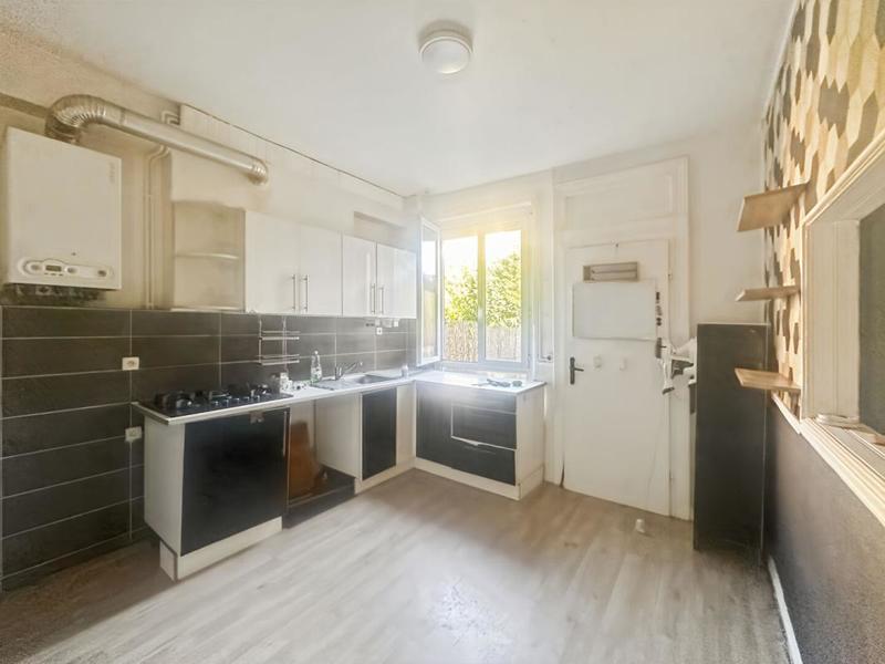 Maison - 110 m² - 6 pièces