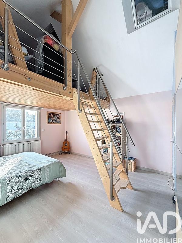 Maison - 215 m² - 10 pièces