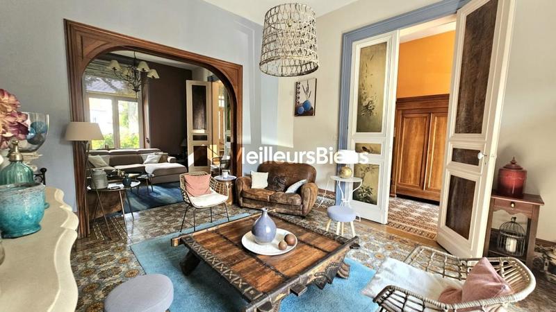 Maison bourgeoise - 196 m² - 8 pièces