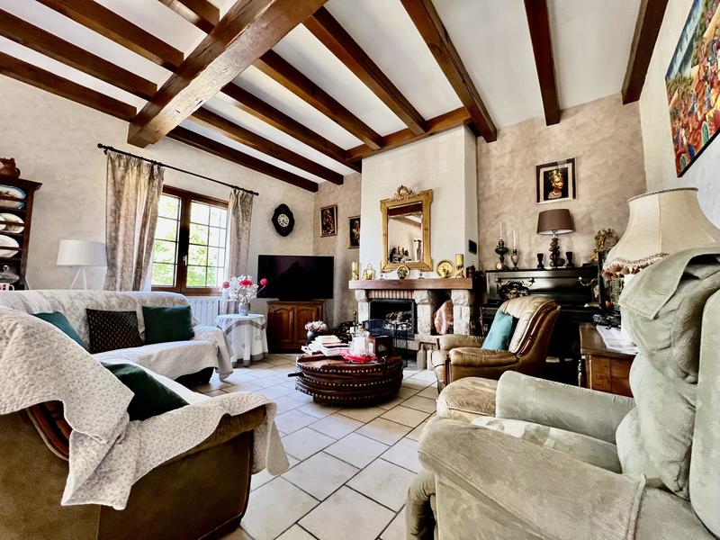 Maison traditionnelle - 195 m² - 5 pièces