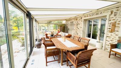 Demeure - 261 m² - 8 pièces