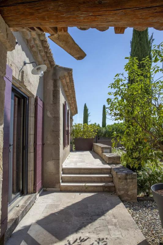 Propriété - 240 m² - 9 pièces