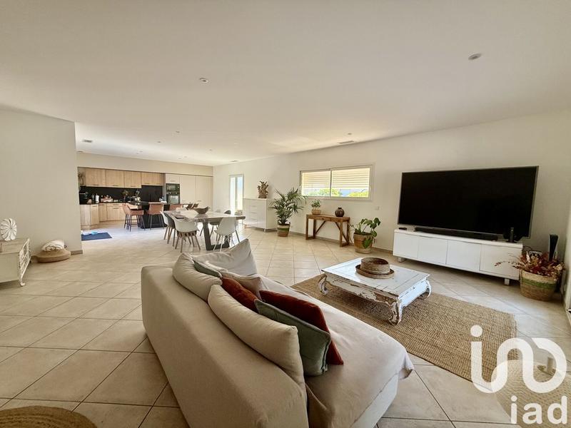 Maison - 225 m² - 5 pièces