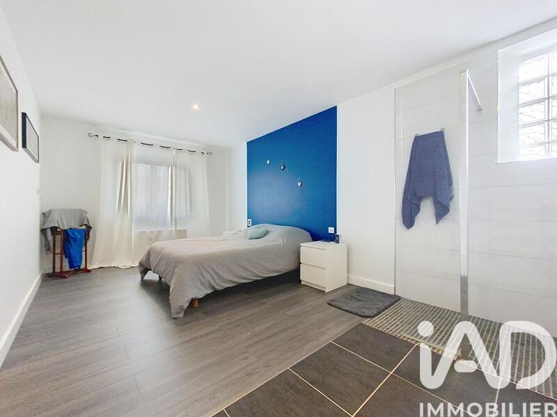 Maison - 180 m² - 5 pièces