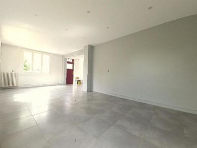 Maison - 143 m² - 6 pièces