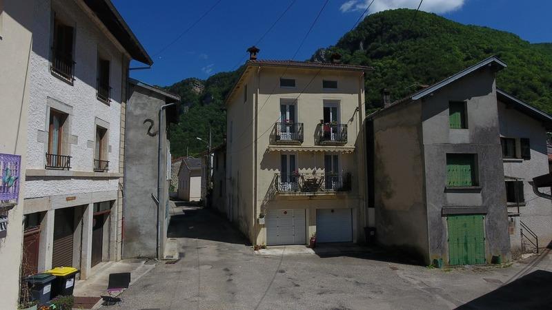 Maison - 147 m² - 6 pièces