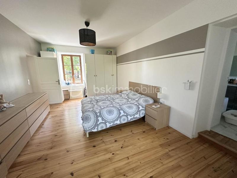 Maison - 190 m² - 8 pièces