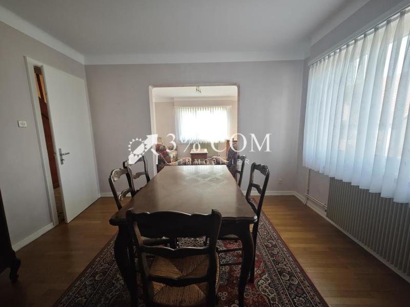 Propriété - 202 m² - 8 pièces