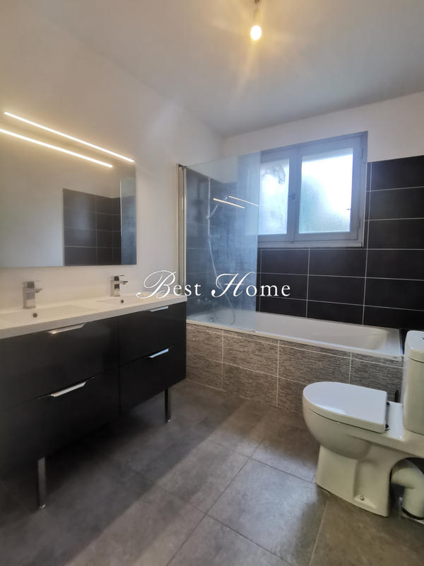 Maison - 142 m² - 4 pièces