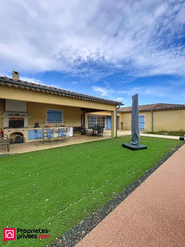 Villa - 220 m² - 7 pièces